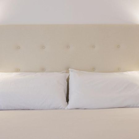Apartamentos Boutique Puerta De Reyes Toledo Esterno foto