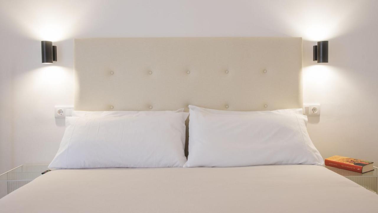 Apartamentos Boutique Puerta De Reyes Toledo Esterno foto