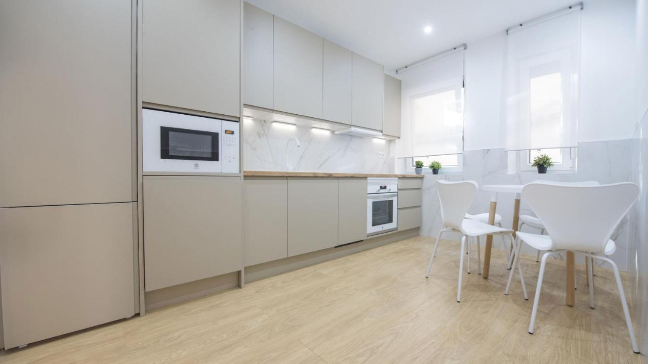 Apartamentos Boutique Puerta De Reyes Toledo Esterno foto